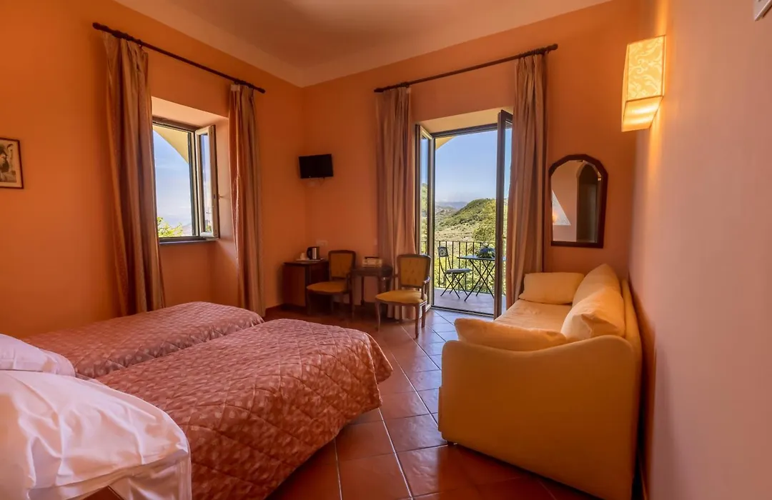 Villa Romita-1
